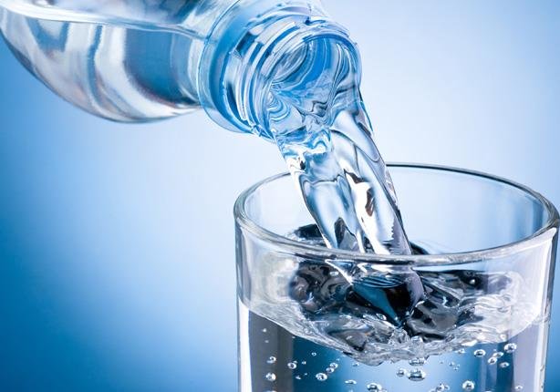 12 علامات تدل على عدم حصولك على ما يكفي من الماء