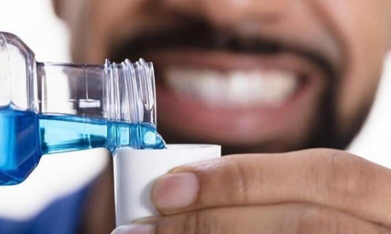 دراسة بريطانية: "غسول الفم" ربما يقي من كورونا خلال 30 ثانية