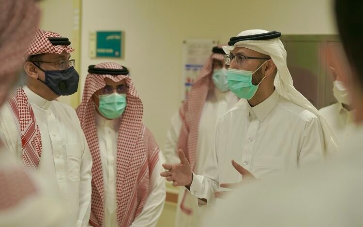 هيئة الغذاء والدواء السعودية توافق على دراسة محورية عن نظام تقويم القلب وإزالة الرجفان القابل للزرع خارج الأوعية الدموية