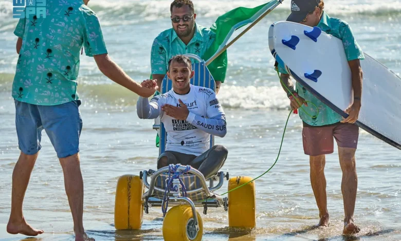 "مهند المالكي" أول سعودي يمثل المملكة في بطولة العالم لركوب الأمواج لذوي الاحتياجات الخاصة